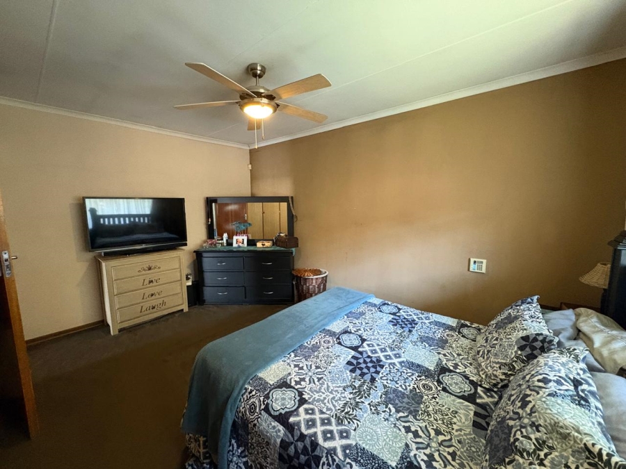 3 Bedroom Property for Sale in Vaalpark Free State